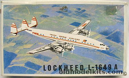 Dubena 1/230 Lockheed L-1049 Super G Constellation, 3302 plastic model kit